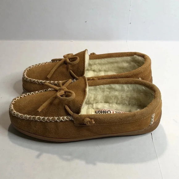 MINNETONKA Sherpa Lined Moccasins - Picture 5 of 8